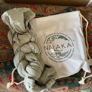 Nalakai ring sling in Sage.